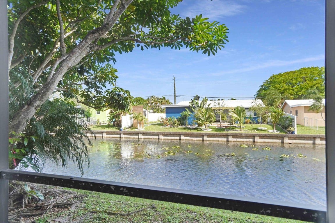 120 Royal Park Drive, #1B, Oakland Park, FL 33309