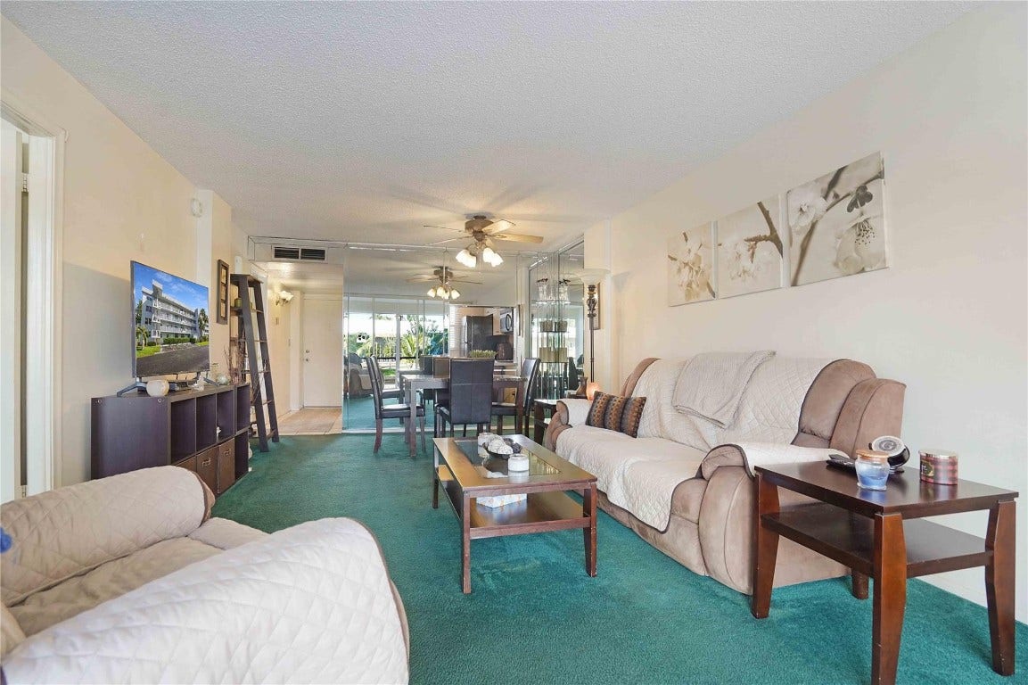 120 Royal Park Drive, #1B, Oakland Park, FL 33309