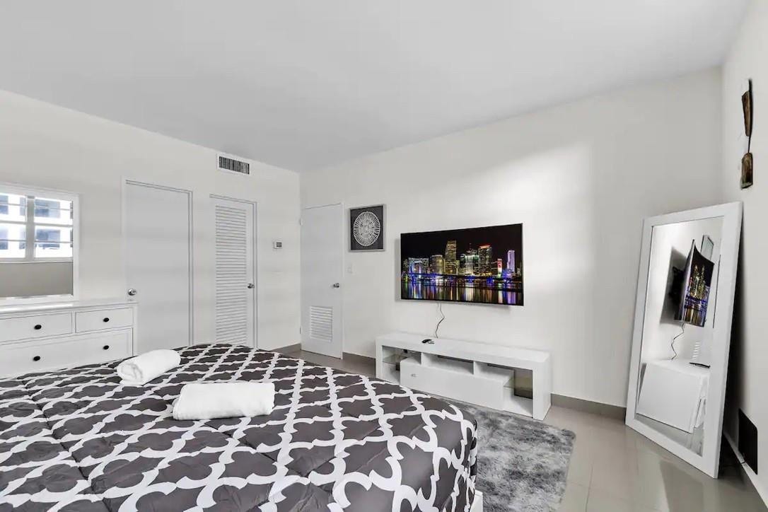 4001 S Ocean Drive, #5J, Hollywood, FL 33019