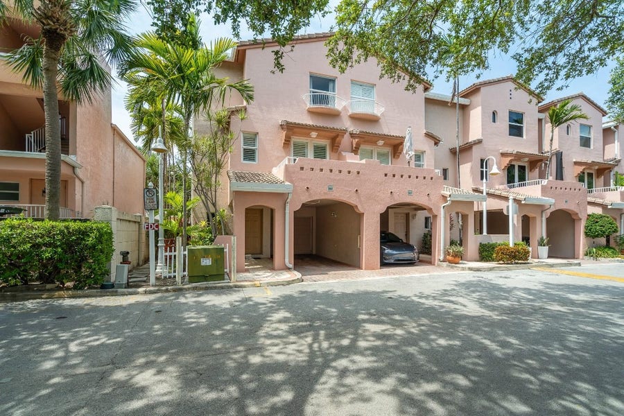 Property photo for 2005 Oceanwalk Terrace, #300, Pompano Beach, FL