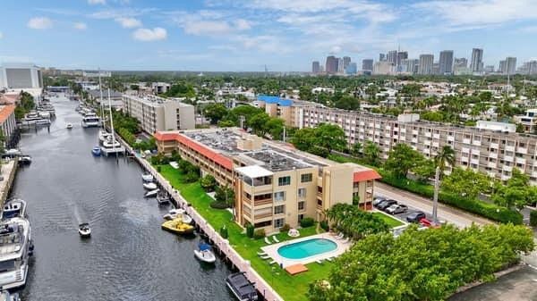 1700 SE 15th Street, #206, Fort Lauderdale, FL 33316
