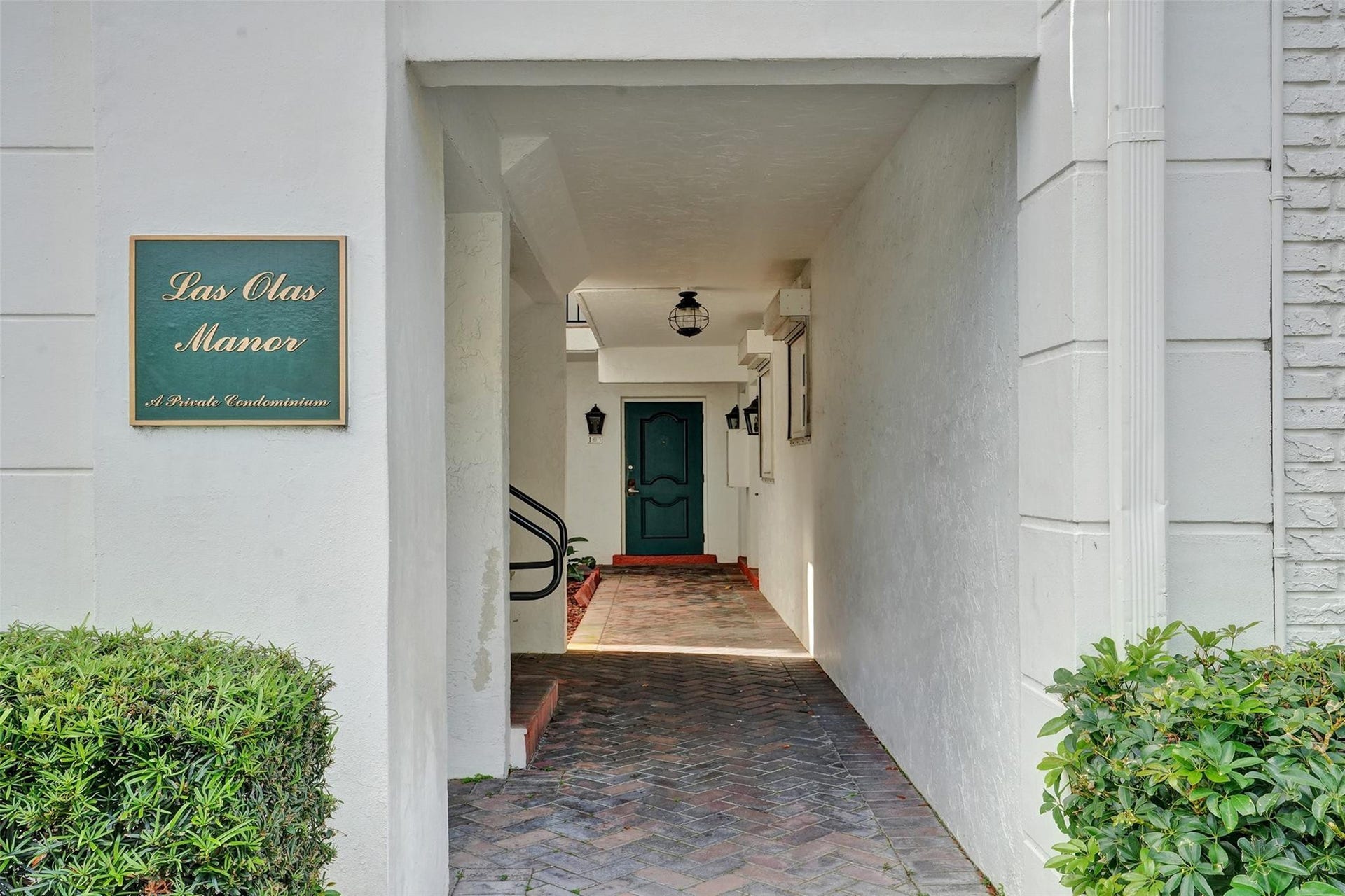 1212 SE 2nd Court, #201, Fort Lauderdale, FL 33301