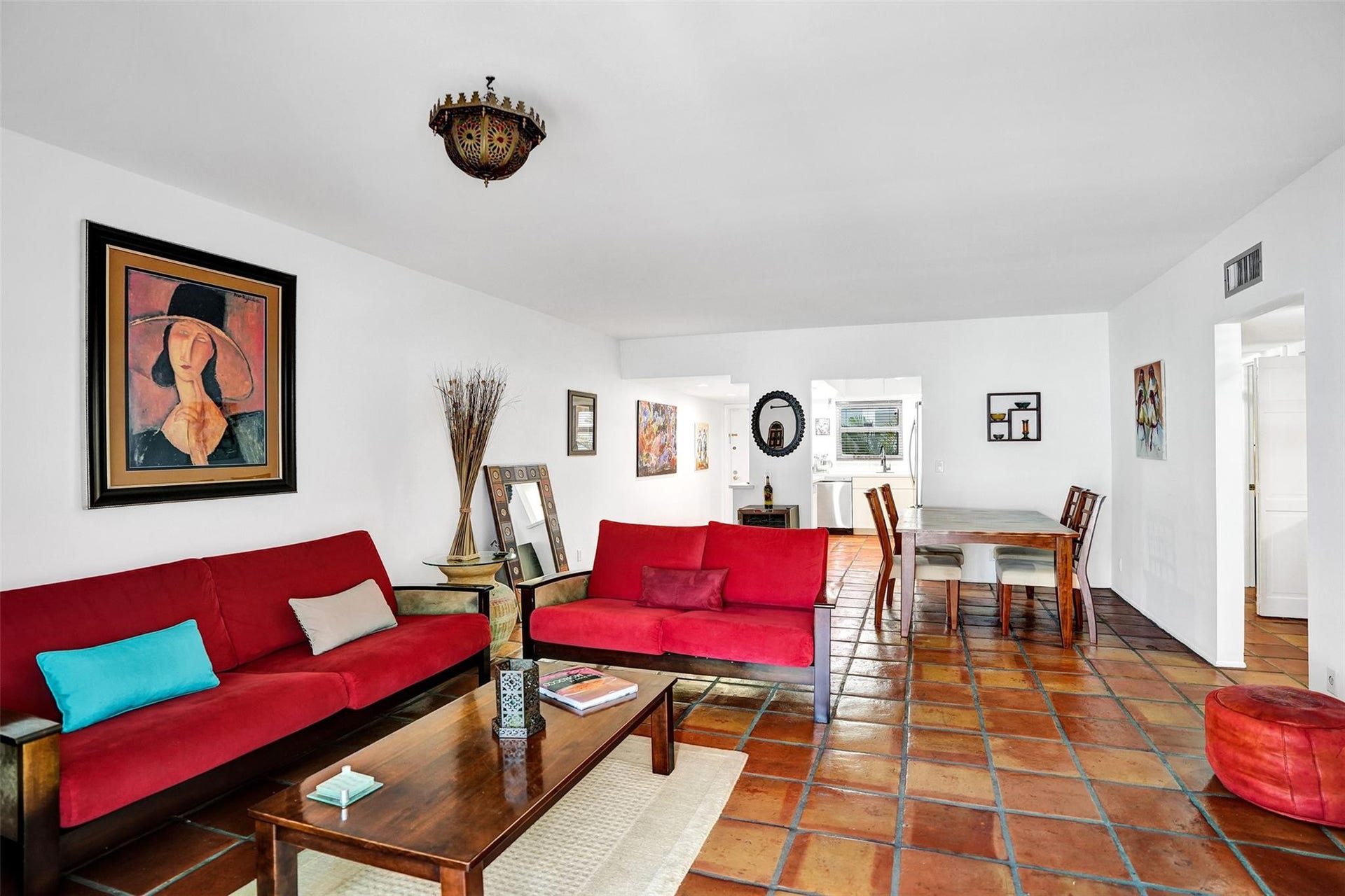 1212 SE 2nd Court, #201, Fort Lauderdale, FL 33301