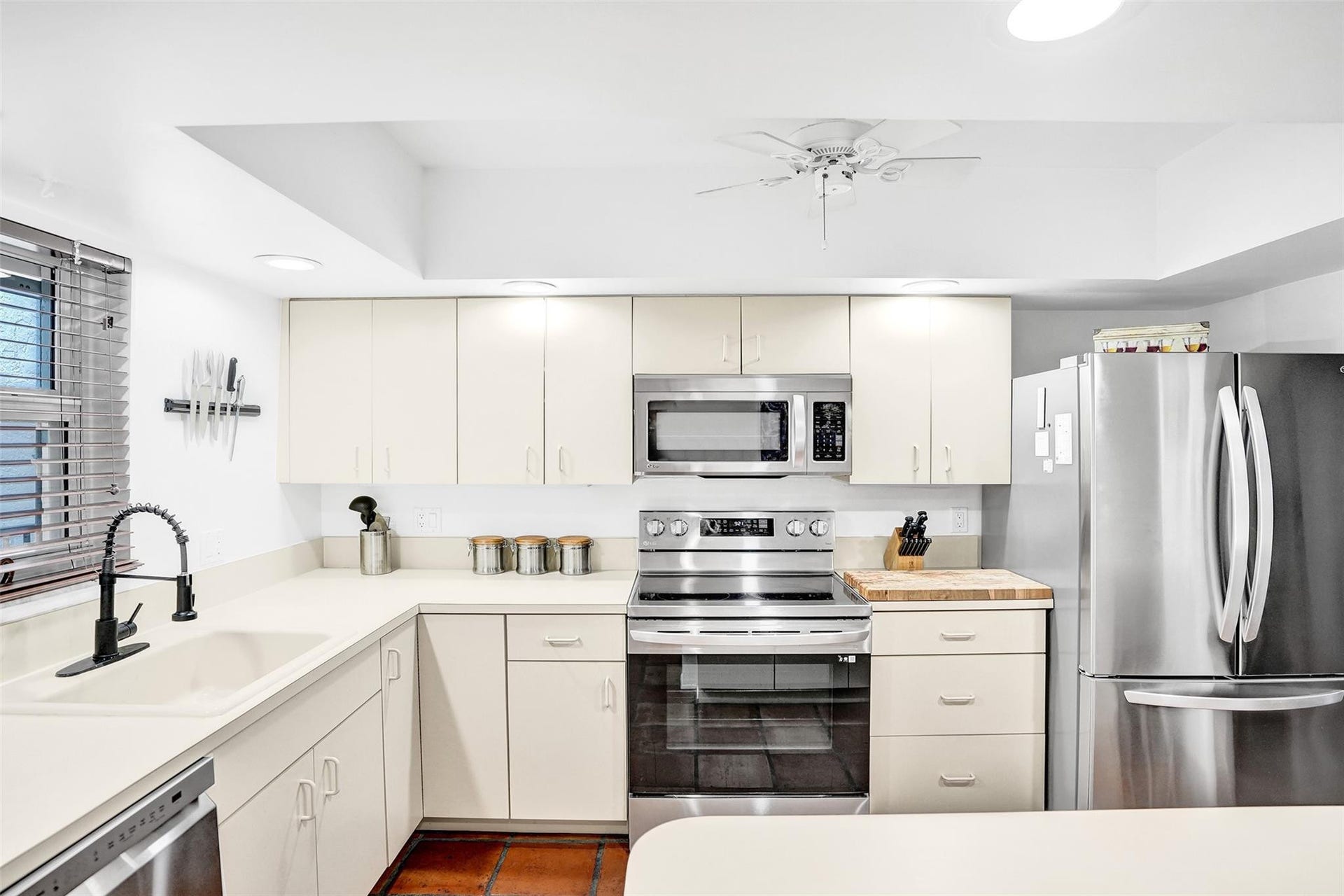 1212 SE 2nd Court, #201, Fort Lauderdale, FL 33301