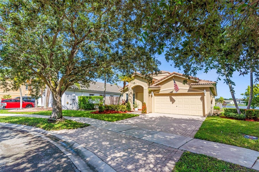 Property photo for 438 SW 204th Avenue, Pembroke Pines, FL