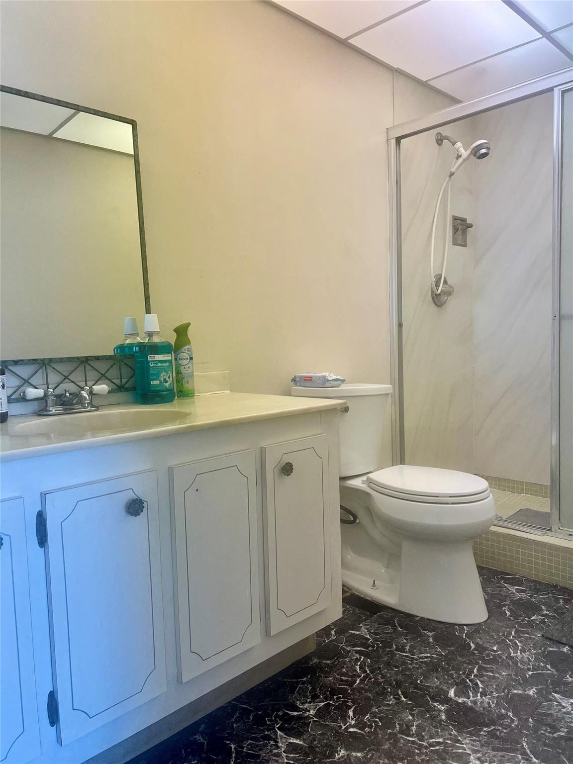 2841 N Ocean Boulevard, #802, Fort Lauderdale, FL 33308 Guest Bathroom