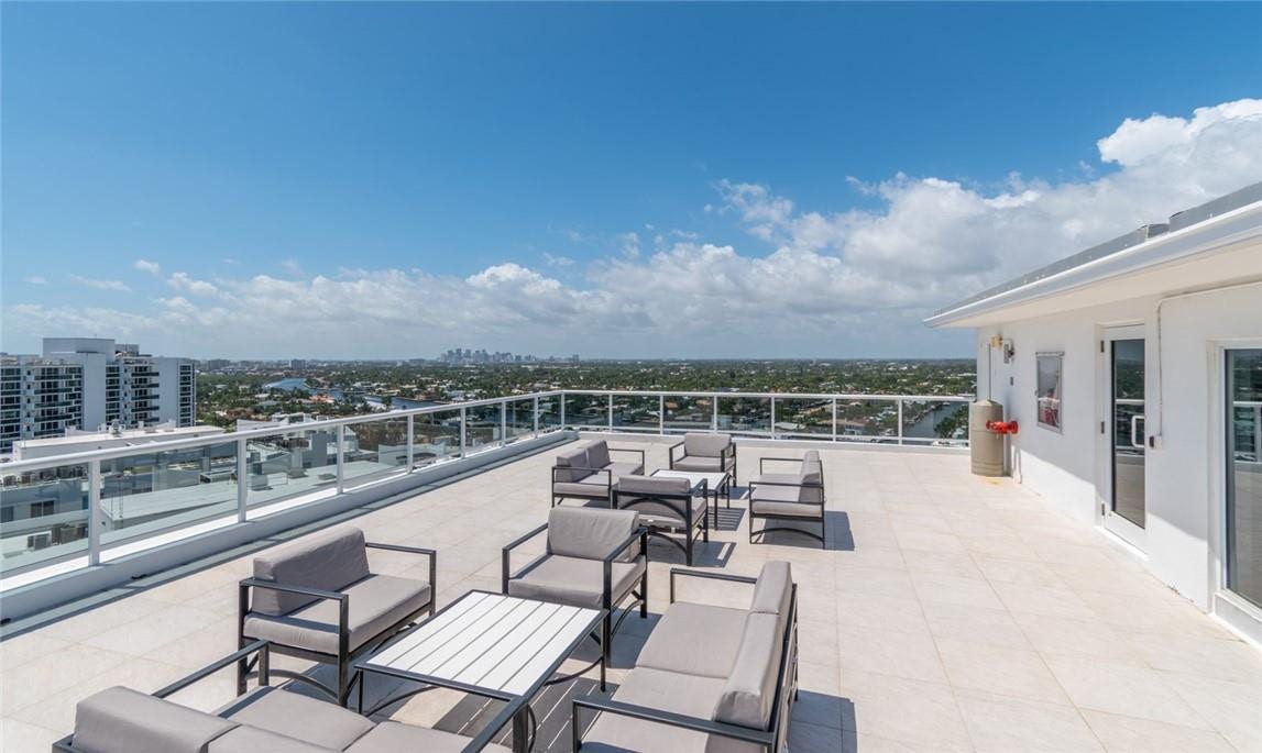 2841 N Ocean Boulevard, #802, Fort Lauderdale, FL 33308 South sundeck