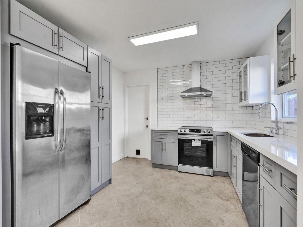 212 NE 2nd Court, Dania Beach, FL 33004 212 NE 2nd Court, Dania Beach, FL 33004