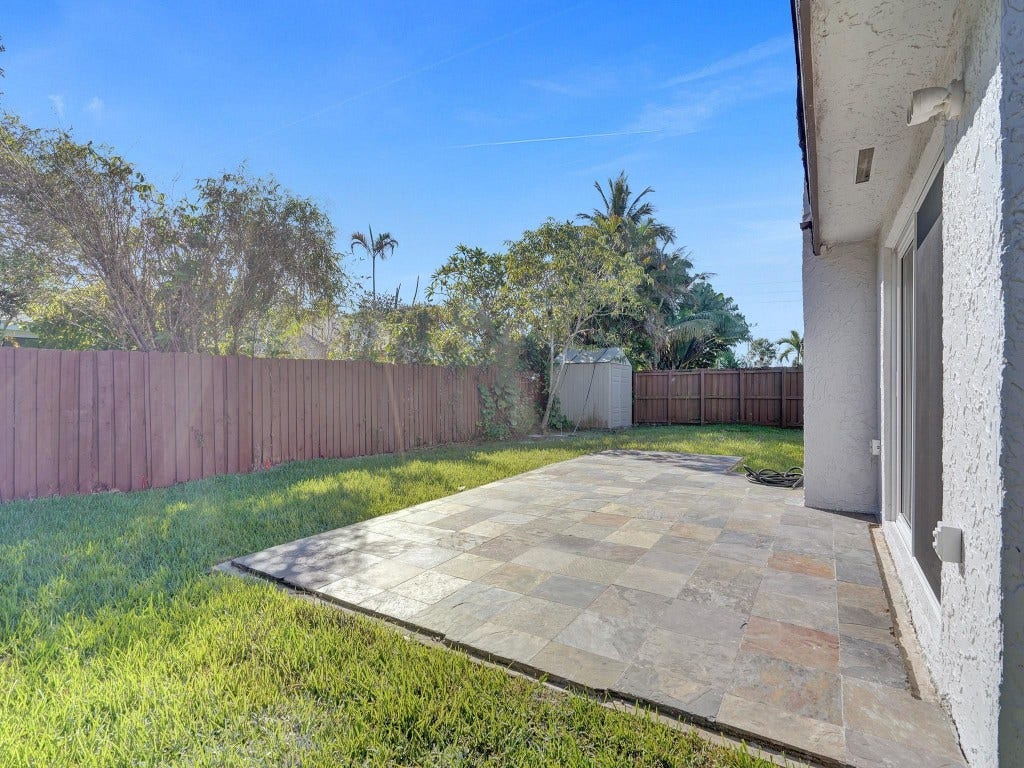 212 NE 2nd Court, Dania Beach, FL 33004 212 NE 2nd Court, Dania Beach, FL 33004