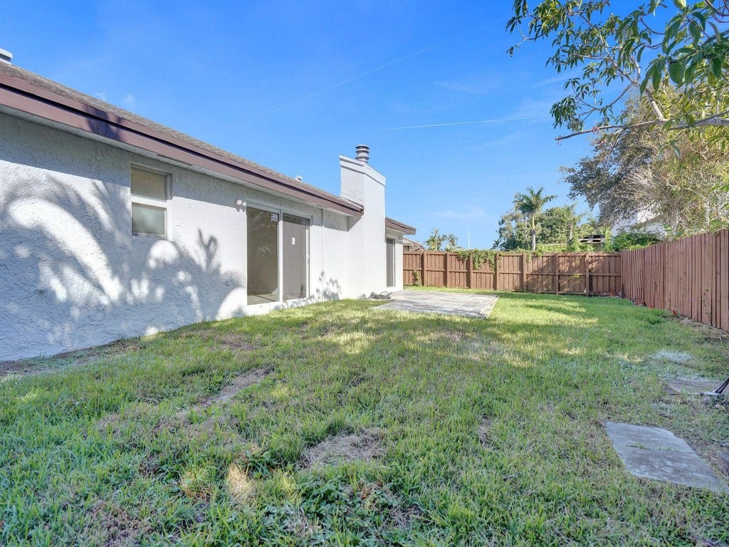 212 NE 2nd Court, Dania Beach, FL 33004 212 NE 2nd Court, Dania Beach, FL 33004