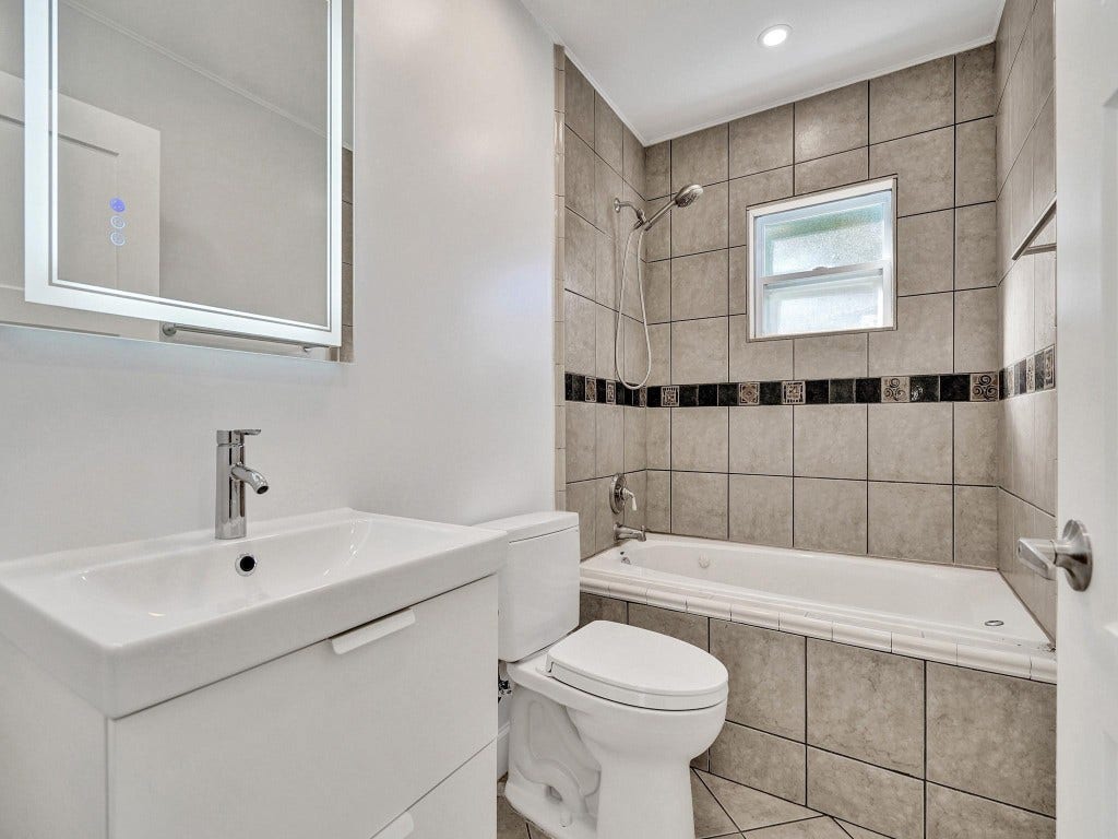 212 NE 2nd Court, Dania Beach, FL 33004 212 NE 2nd Court, Dania Beach, FL 33004