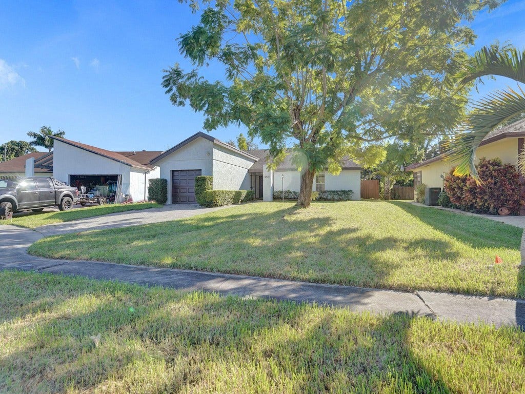 212 NE 2nd Court, Dania Beach, FL 33004 212 NE 2nd Court, Dania Beach, FL 33004