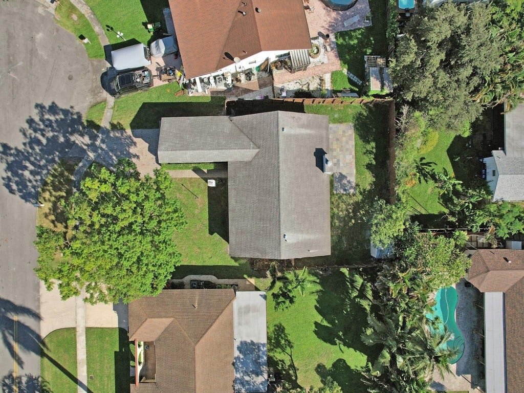 212 NE 2nd Court, Dania Beach, FL 33004 212 NE 2nd Court, Dania Beach, FL 33004