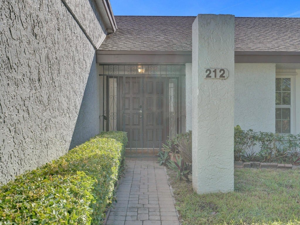 212 NE 2nd Court, Dania Beach, FL 33004 212 NE 2nd Court, Dania Beach, FL 33004