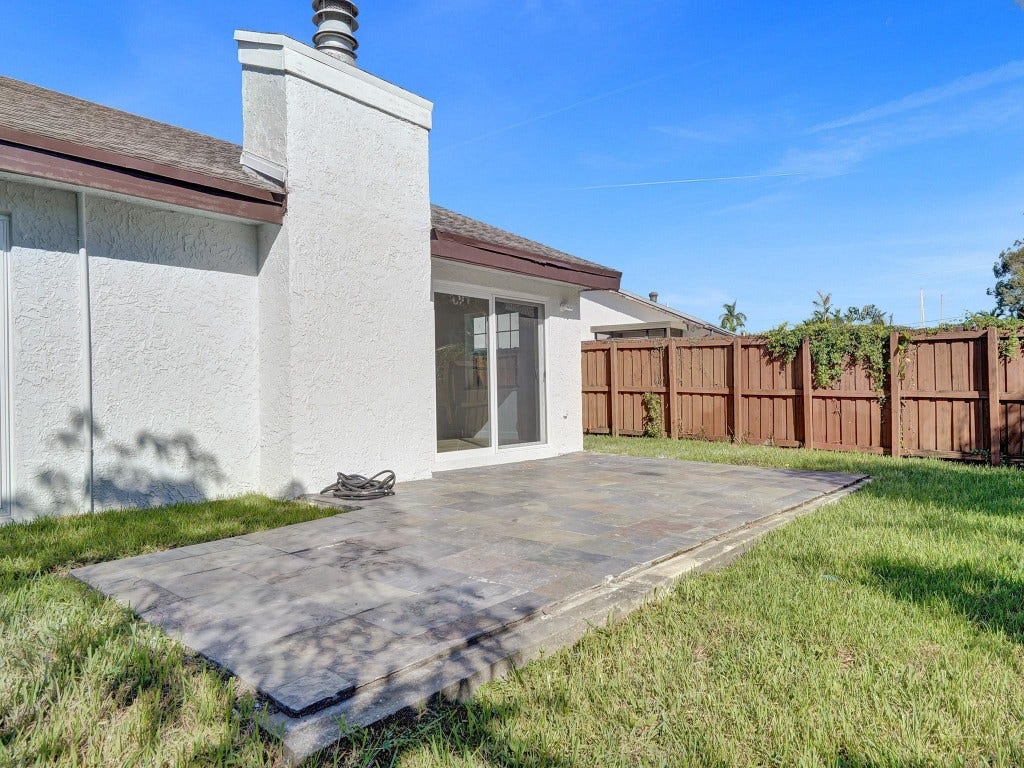 212 NE 2nd Court, Dania Beach, FL 33004 212 NE 2nd Court, Dania Beach, FL 33004