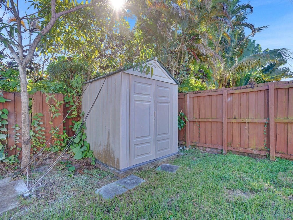 212 NE 2nd Court, Dania Beach, FL 33004 212 NE 2nd Court, Dania Beach, FL 33004