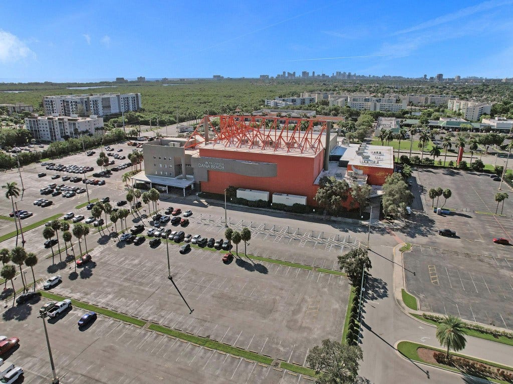 212 NE 2nd Court, Dania Beach, FL 33004 212 NE 2nd Court, Dania Beach, FL 33004