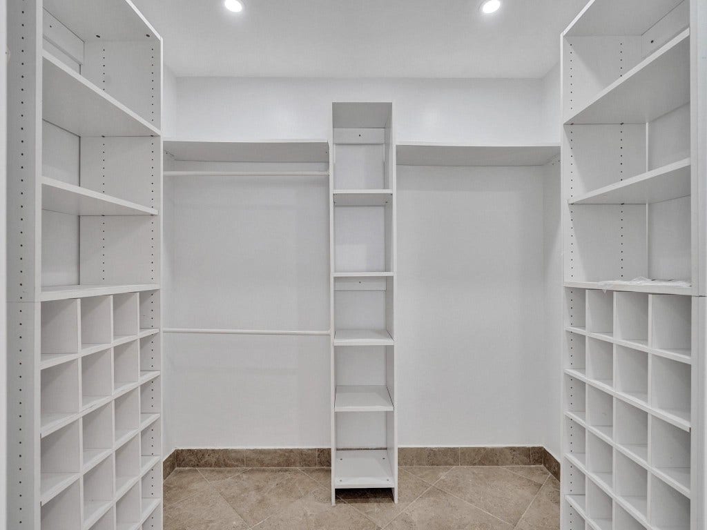 212 NE 2nd Court, Dania Beach, FL 33004 212 NE 2nd Court, Dania Beach, FL 33004