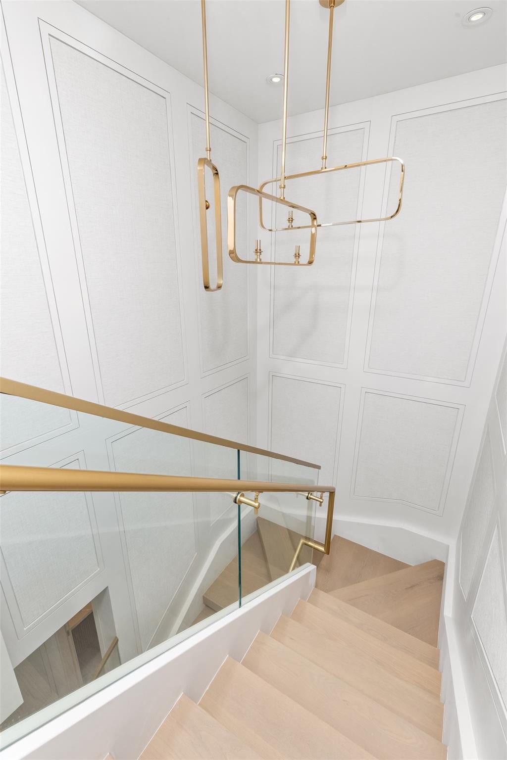 525 N Fort Lauderdale Beach Boulevard, #2201, Fort Lauderdale, FL 33304 Stairs to Expansive Private Roof Terrace