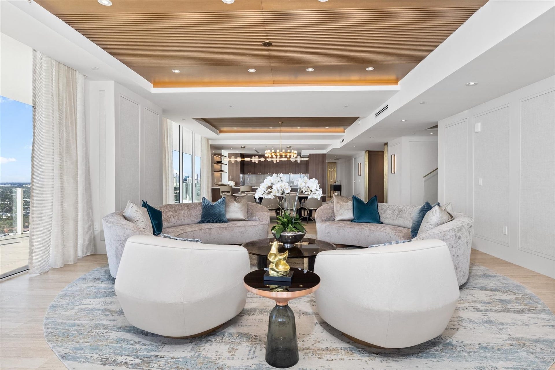 525 N Fort Lauderdale Beach Boulevard, #2201, Fort Lauderdale, FL 33304 Living Area