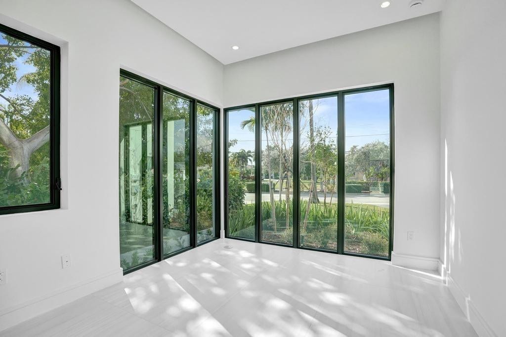 4524 Seagrape Drive, #2 South, Lauderdale By The Sea, FL 33308 First-Floor Bedroom Private En-Suite Bathroom; Ideal as a Guest Suite, Home Office, Gym, or Flex Space.