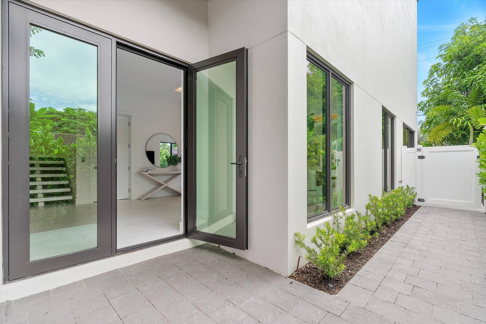 01-4524 Sea Grape Drive LBS, FL-118