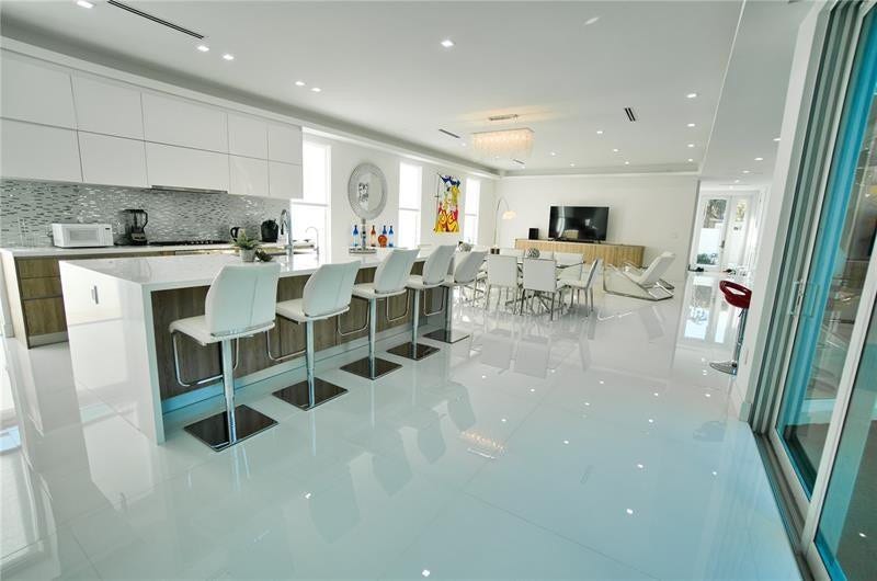 3325 NE 18th, Fort Lauderdale, FL 33305