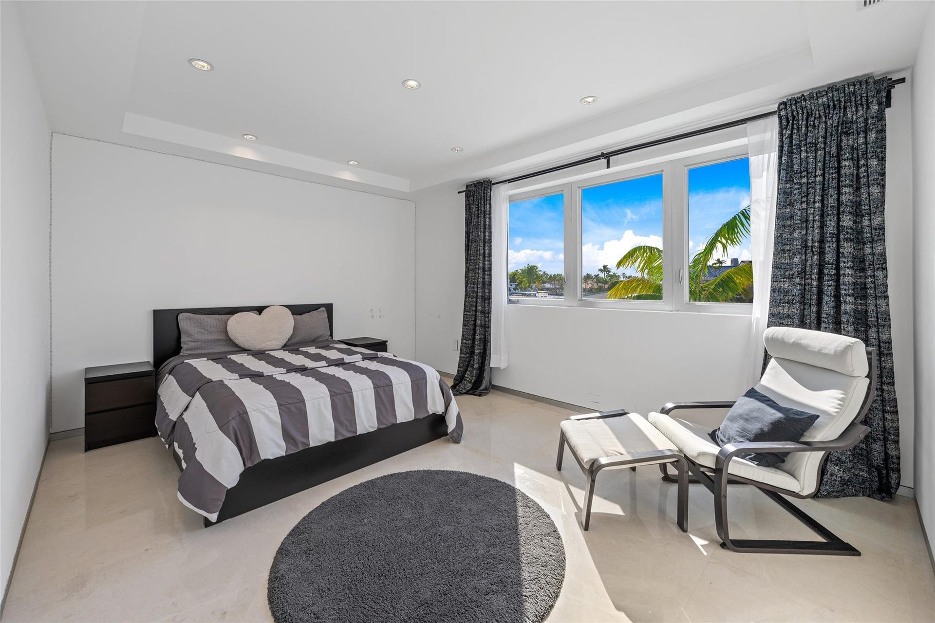 Bedrooms & Baths