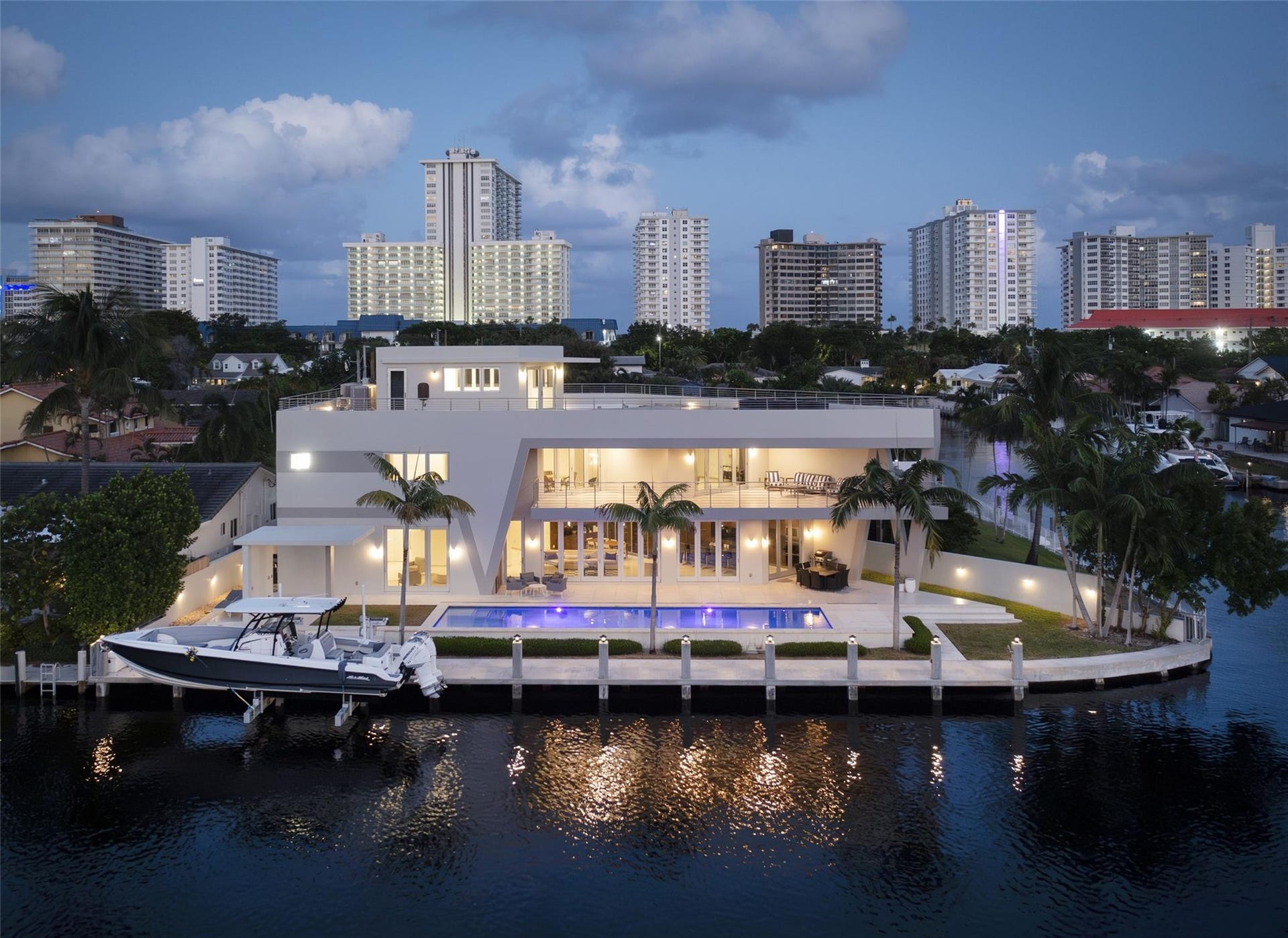 135 Ft Deepwater | 50 Ft Pool