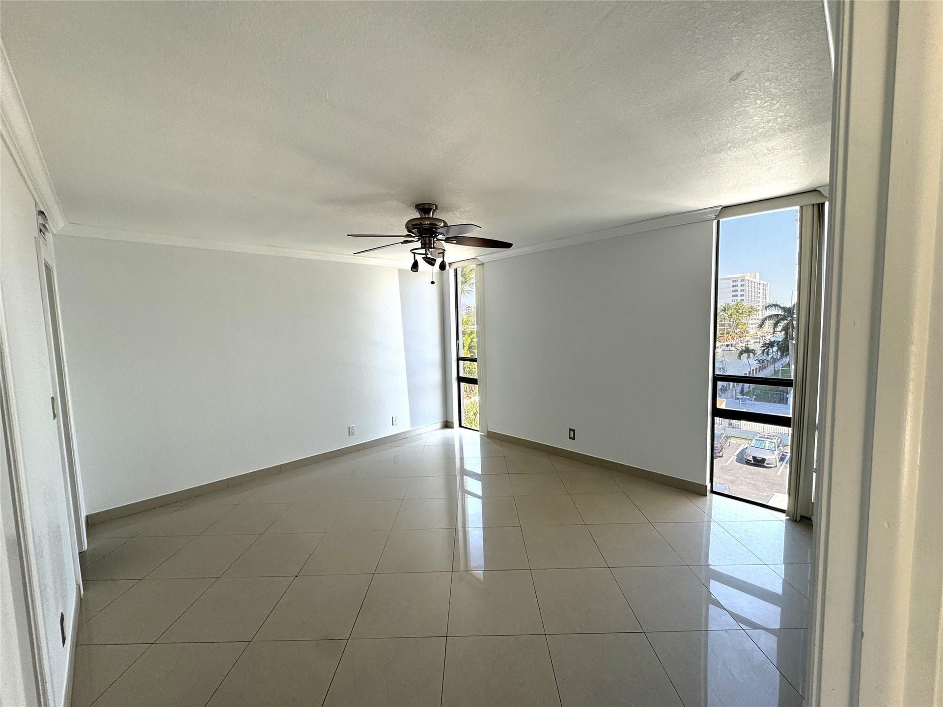 4800 Bayview Drive, #406, Fort Lauderdale, FL 33308 4800 Bayview Drive, #406, Fort Lauderdale, FL 33308