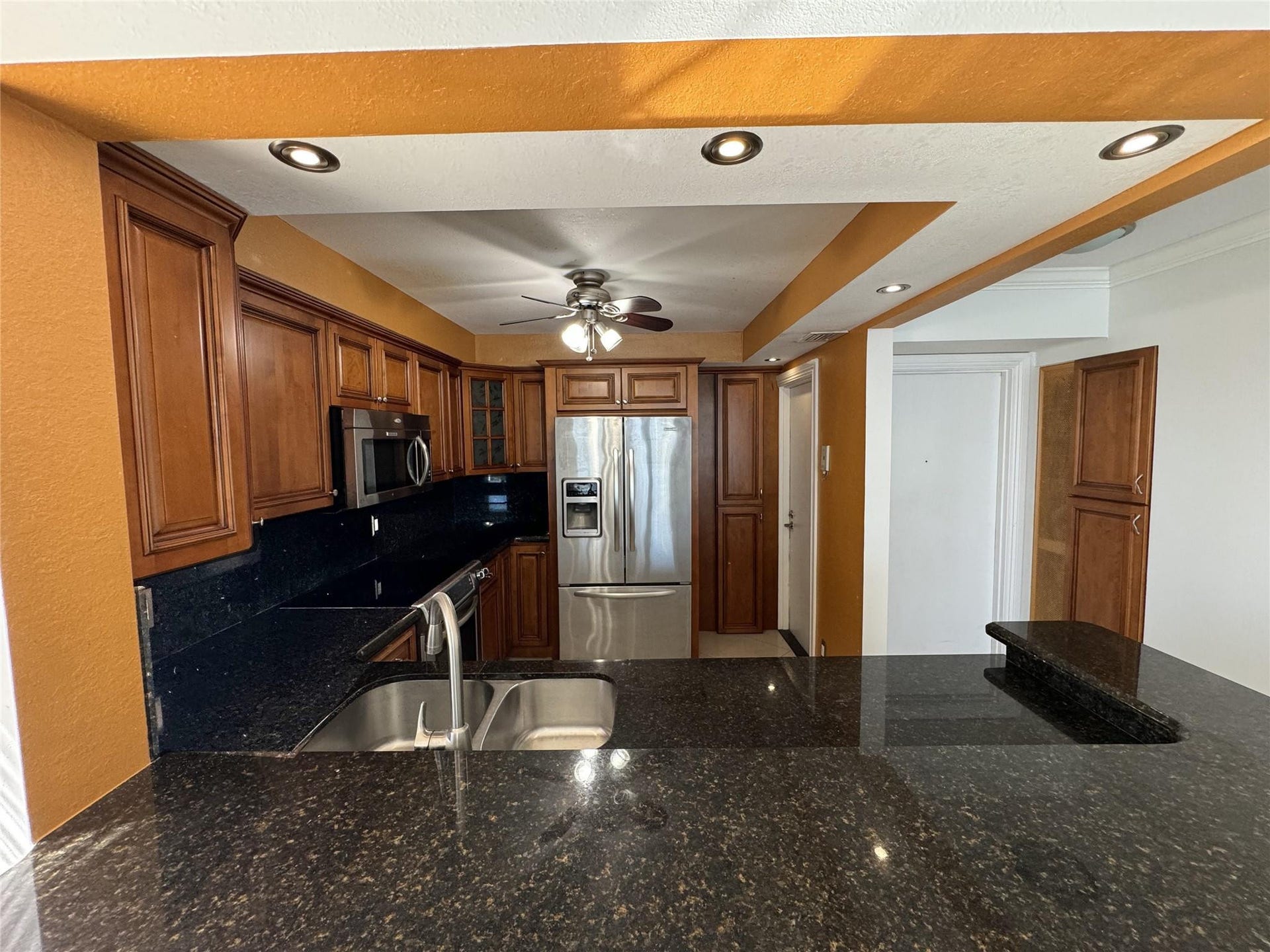 4800 Bayview Drive, #406, Fort Lauderdale, FL 33308 4800 Bayview Drive, #406, Fort Lauderdale, FL 33308
