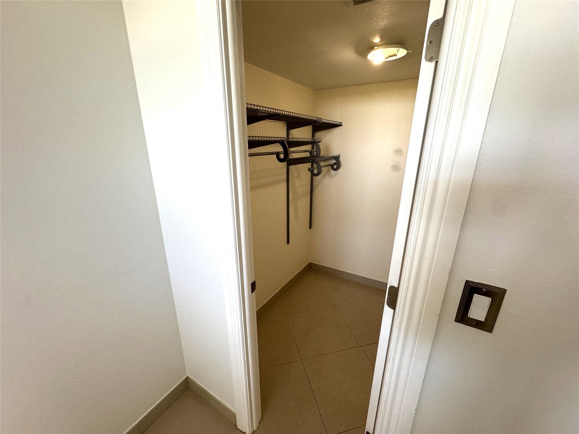 4800 Bayview Drive, #406, Fort Lauderdale, FL 33308 4800 Bayview Drive, #406, Fort Lauderdale, FL 33308