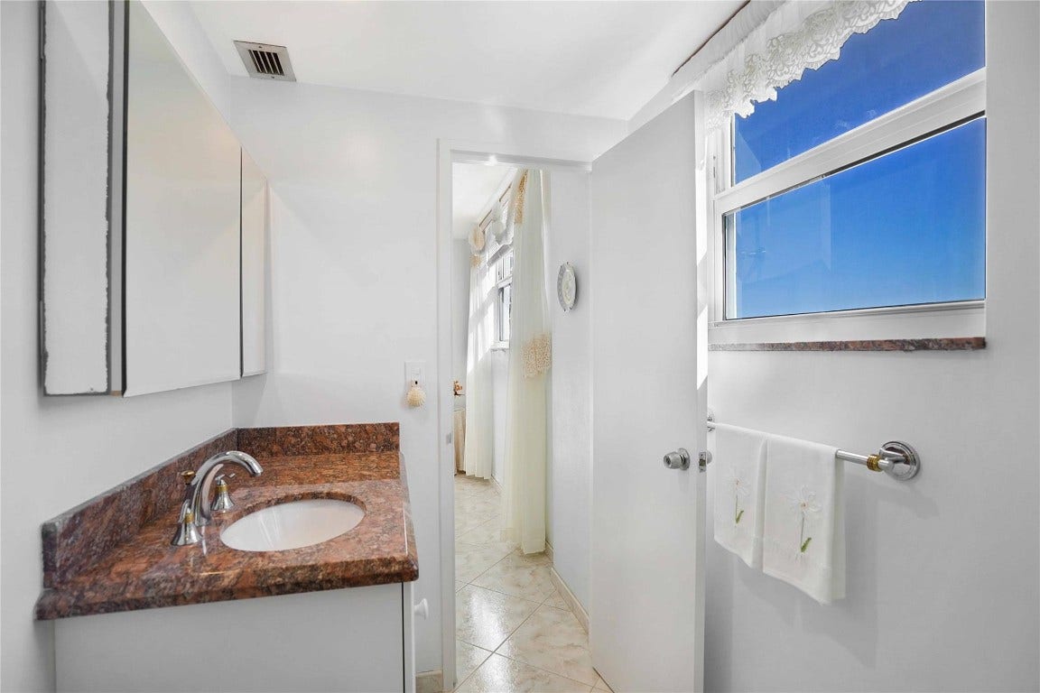 4250 Galt Ocean Drive, #14T, Fort Lauderdale, FL 33308 4250 Galt Ocean Drive, #14T, Fort Lauderdale, FL 33308