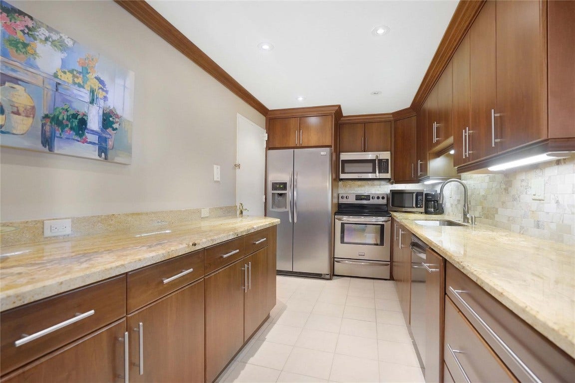 4250 Galt Ocean Drive, #8B, Fort Lauderdale, FL 33308