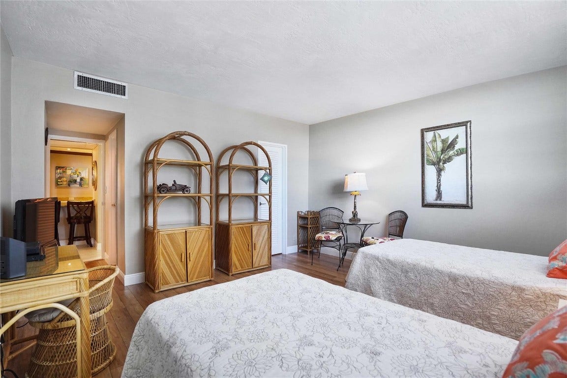 4250 Galt Ocean Drive, #8B, Fort Lauderdale, FL 33308