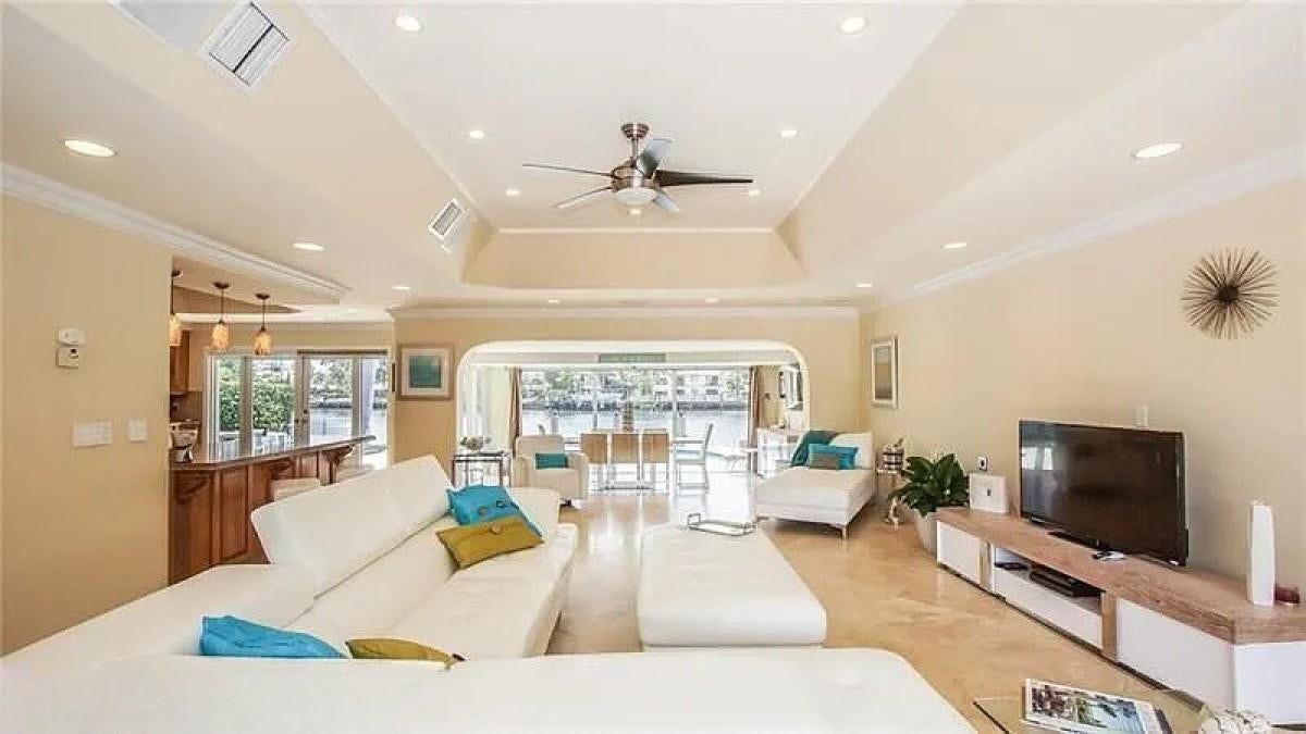 412 SE 28th Avenue, Pompano Beach, FL 33062 412 SE 28th Avenue, Pompano Beach, FL 33062