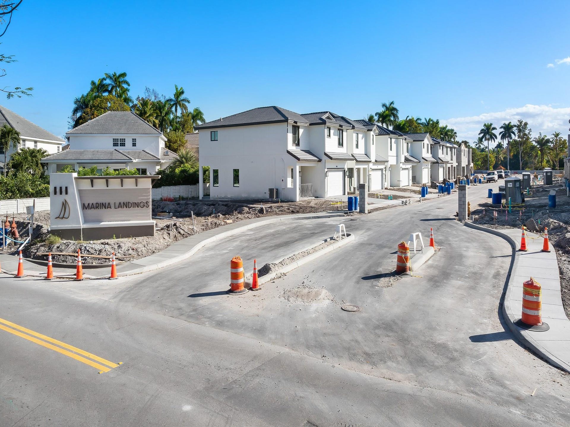 1453 SW 23rd Court, Fort Lauderdale, FL 33315 Community Entrance - January 2025