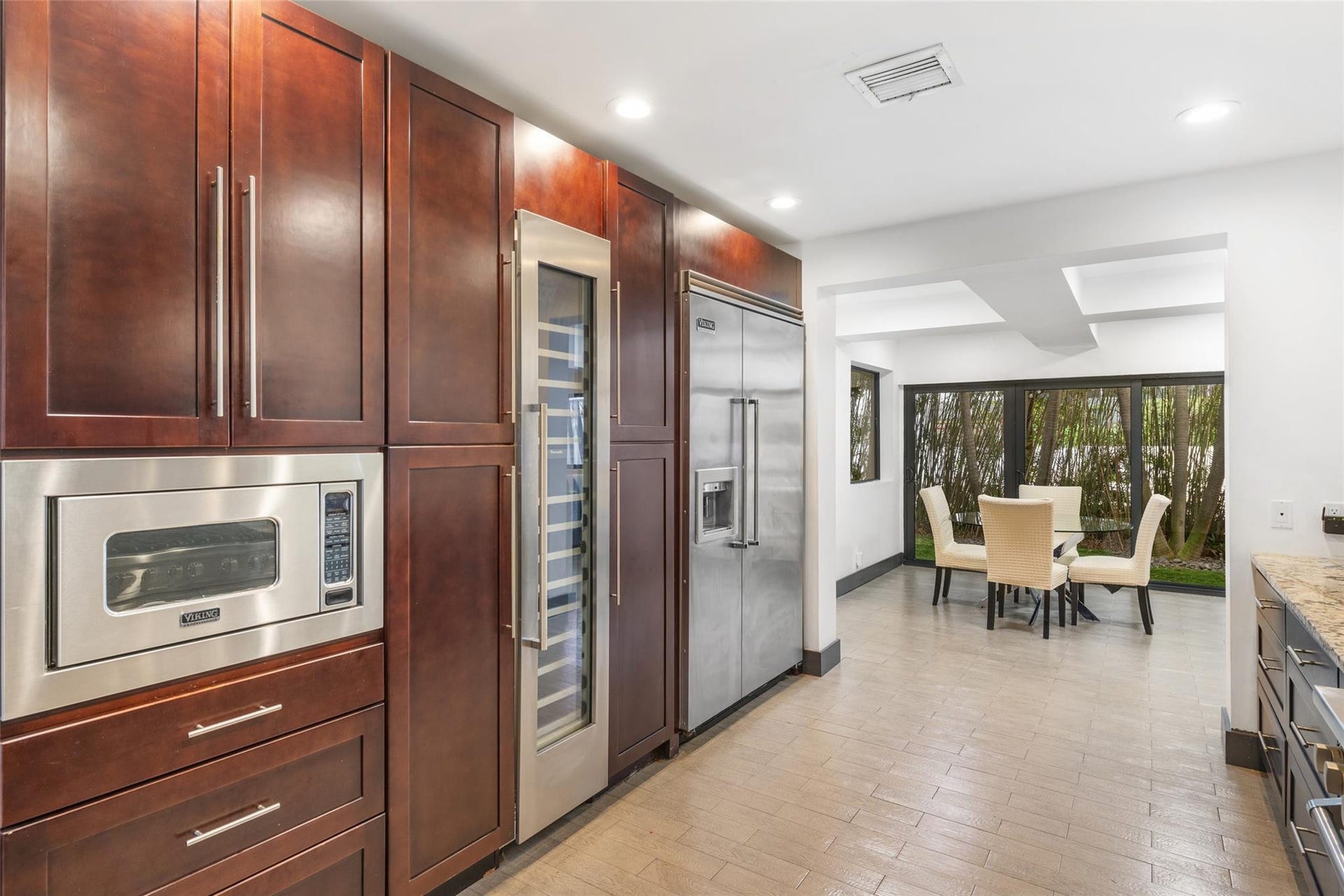 Kitchen with Natural Gas Cooking
