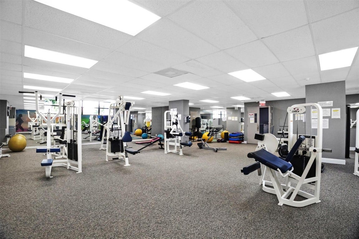 200 Leslie Drive, #915, Hallandale Beach, FL 33009