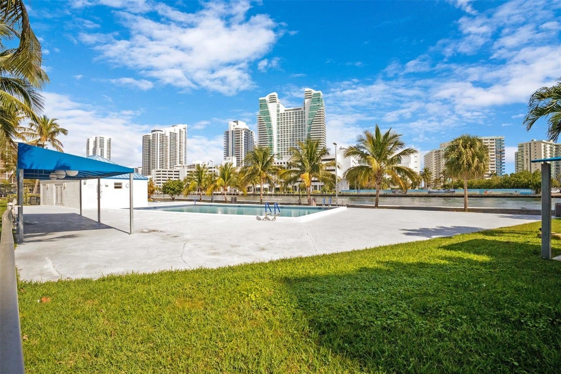 200 Leslie Drive, #915, Hallandale Beach, FL 33009