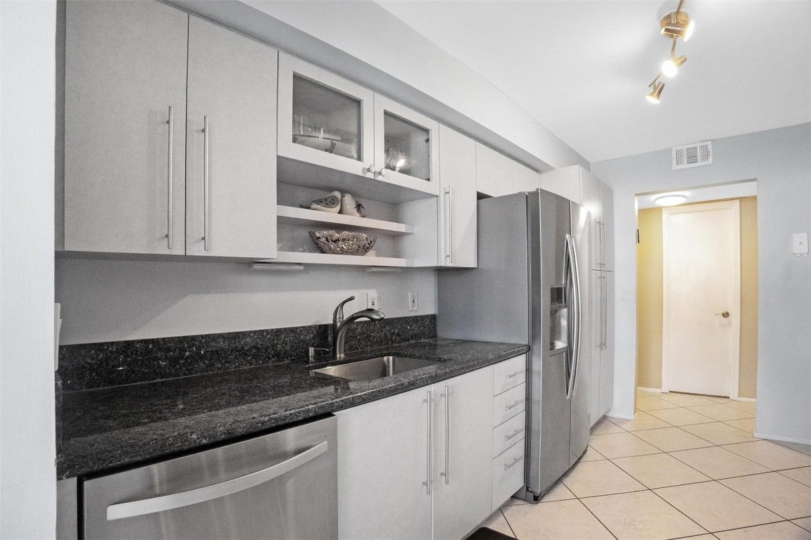 200 Leslie Drive, #915, Hallandale Beach, FL 33009
