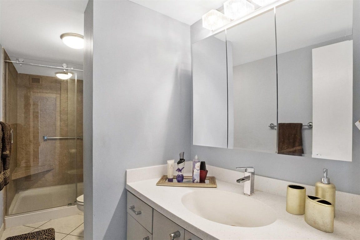 200 Leslie Drive, #915, Hallandale Beach, FL 33009
