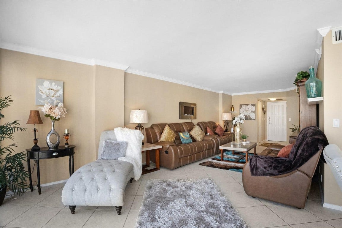 200 Leslie Drive, #915, Hallandale Beach, FL 33009