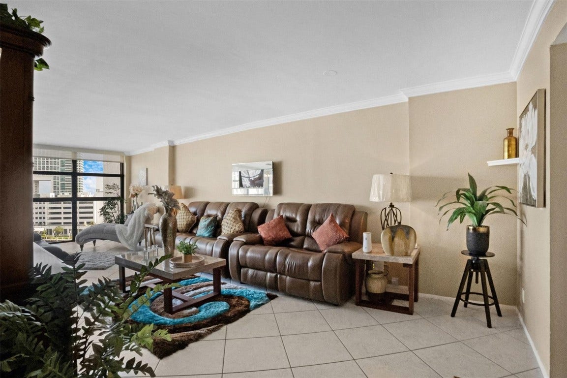 200 Leslie Drive, #915, Hallandale Beach, FL 33009