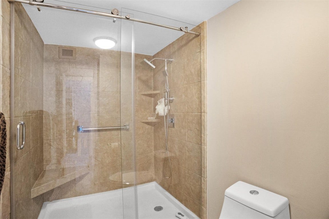 200 Leslie Drive, #915, Hallandale Beach, FL 33009