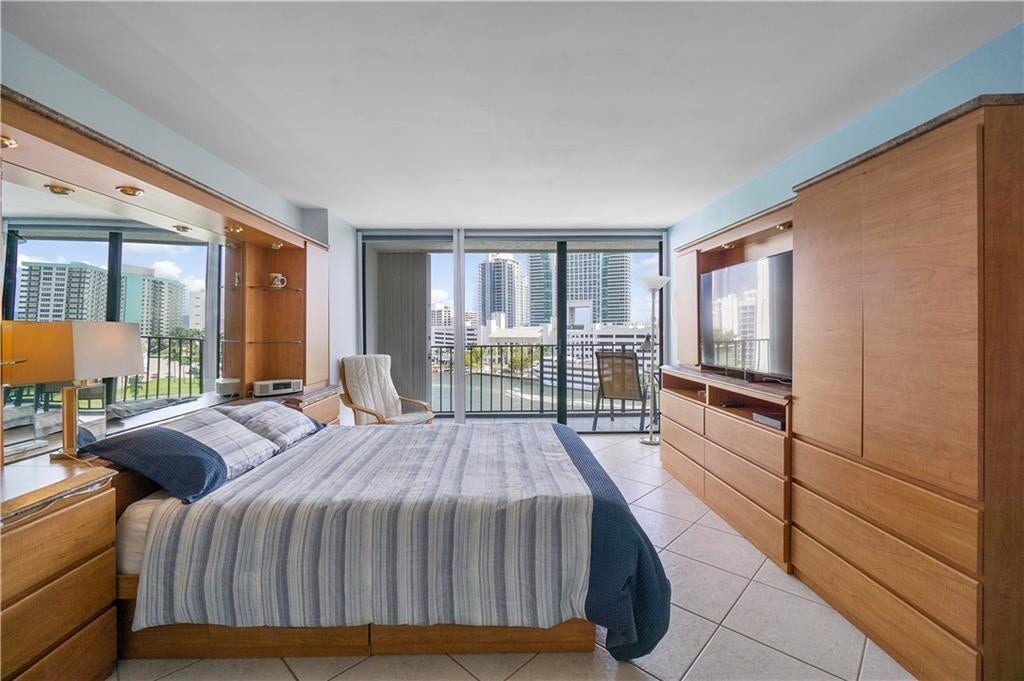 200 Leslie Drive, #915, Hallandale Beach, FL 33009