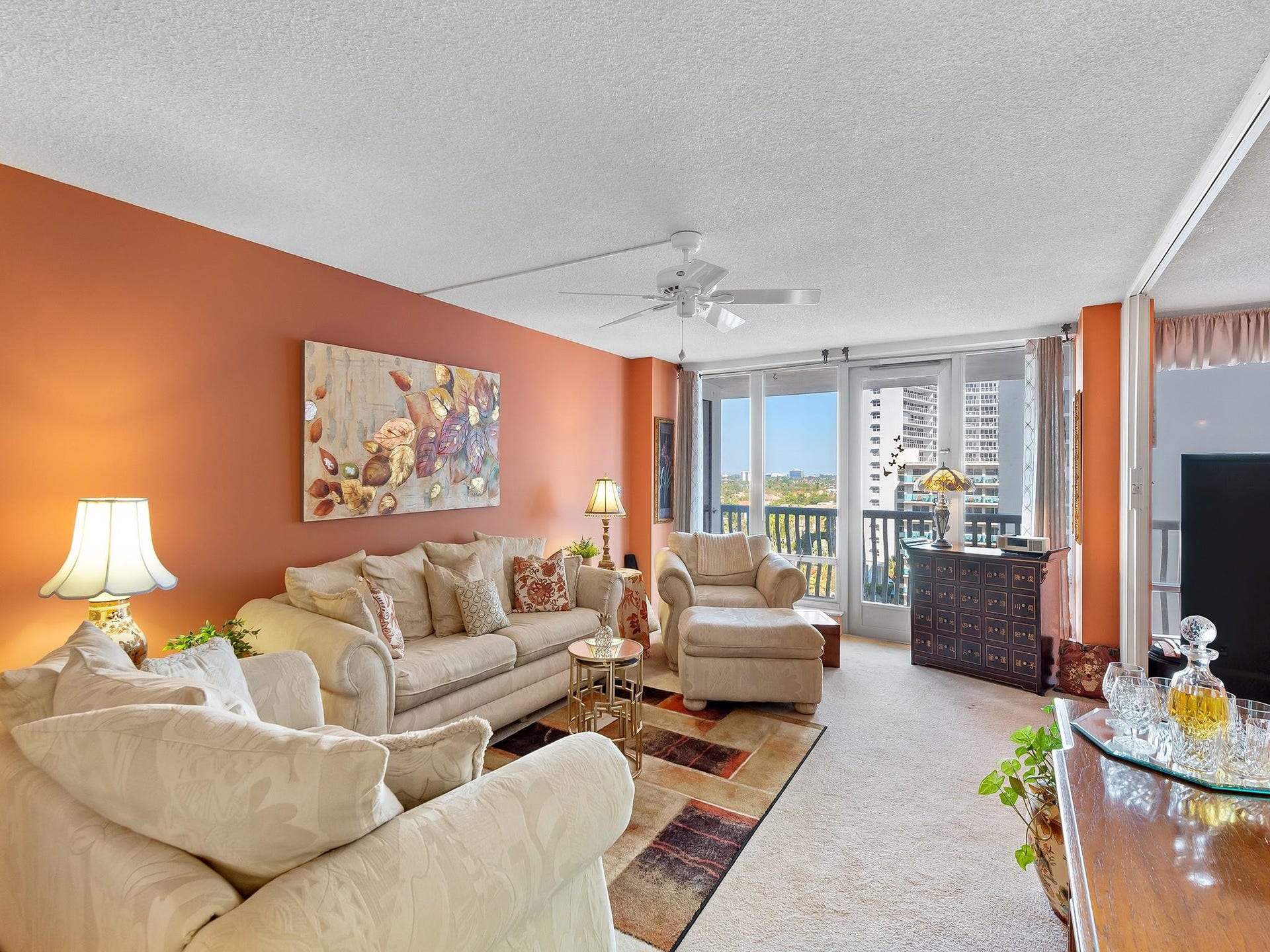 DIRECT BALCONY ACCESS