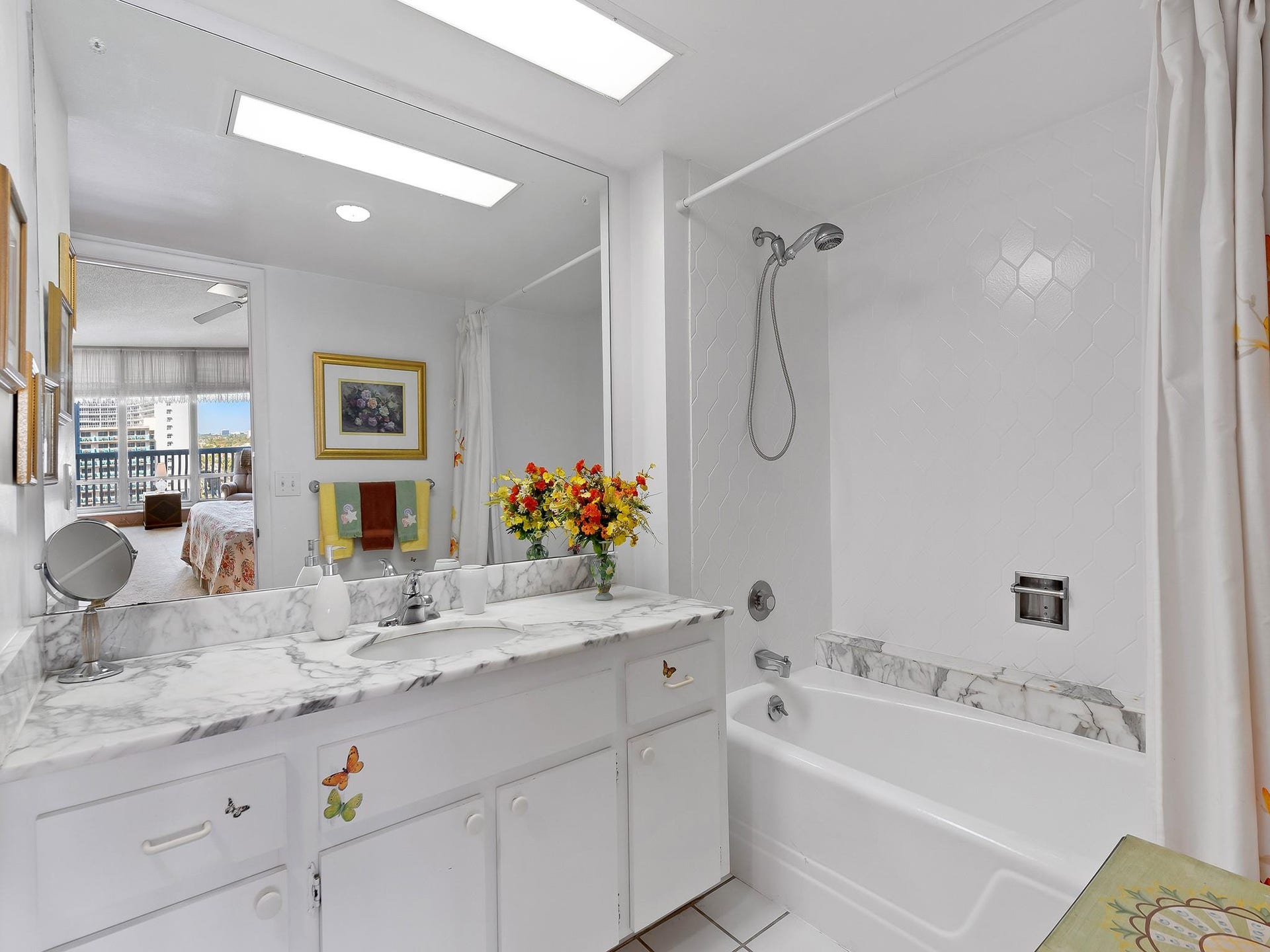 PRIMARY BATH WITH TUB & SHOWER COMBINATION