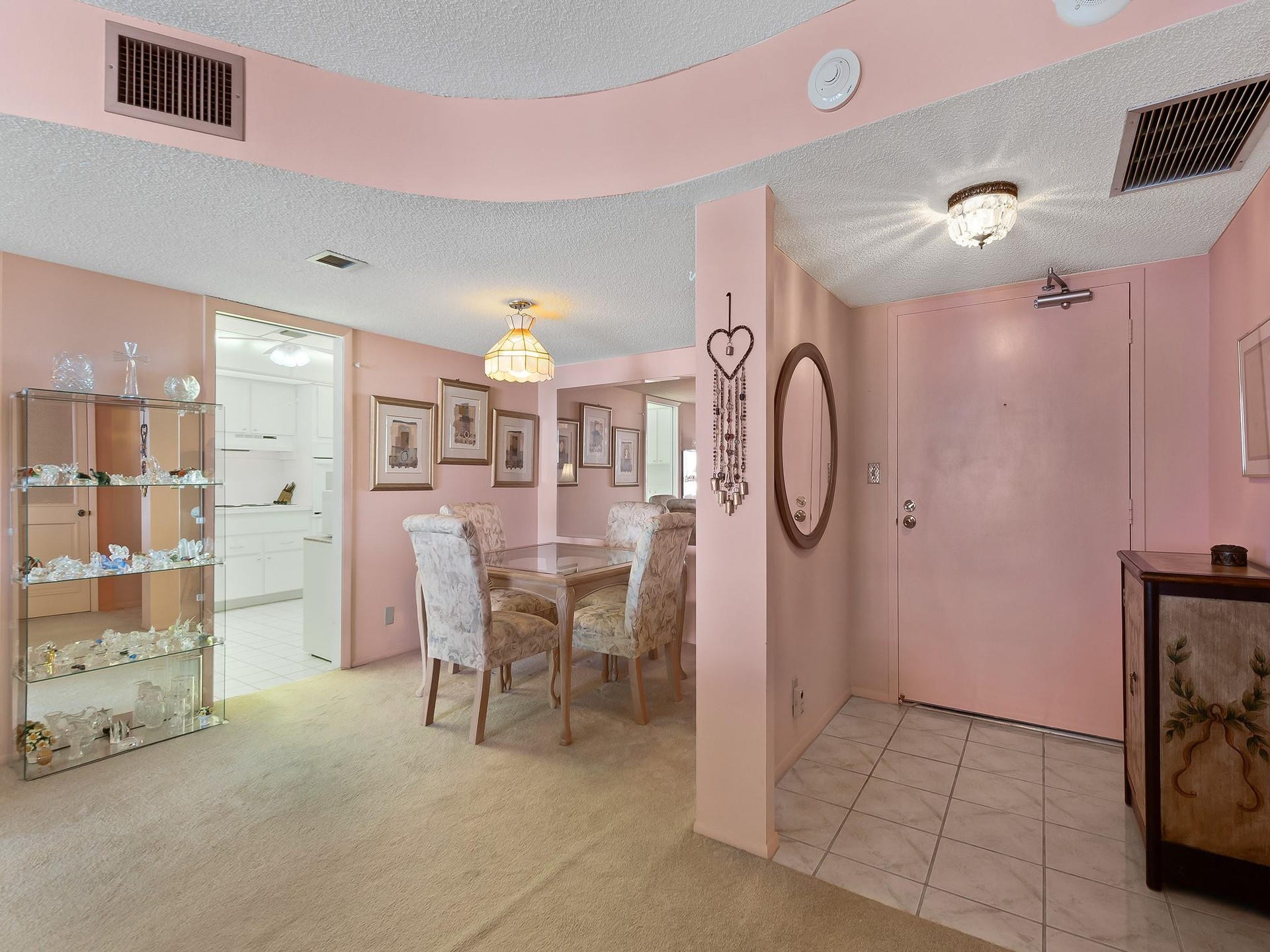 ENTRY FOYER