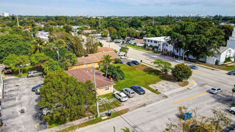 Property photo for 25 NW 11th Street, Fort Lauderdale, FL